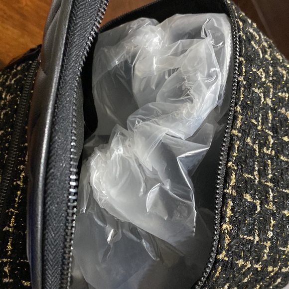 New with tags Badgley Mischka Big Diamond Quilted Nylon - Picture 6 of 9